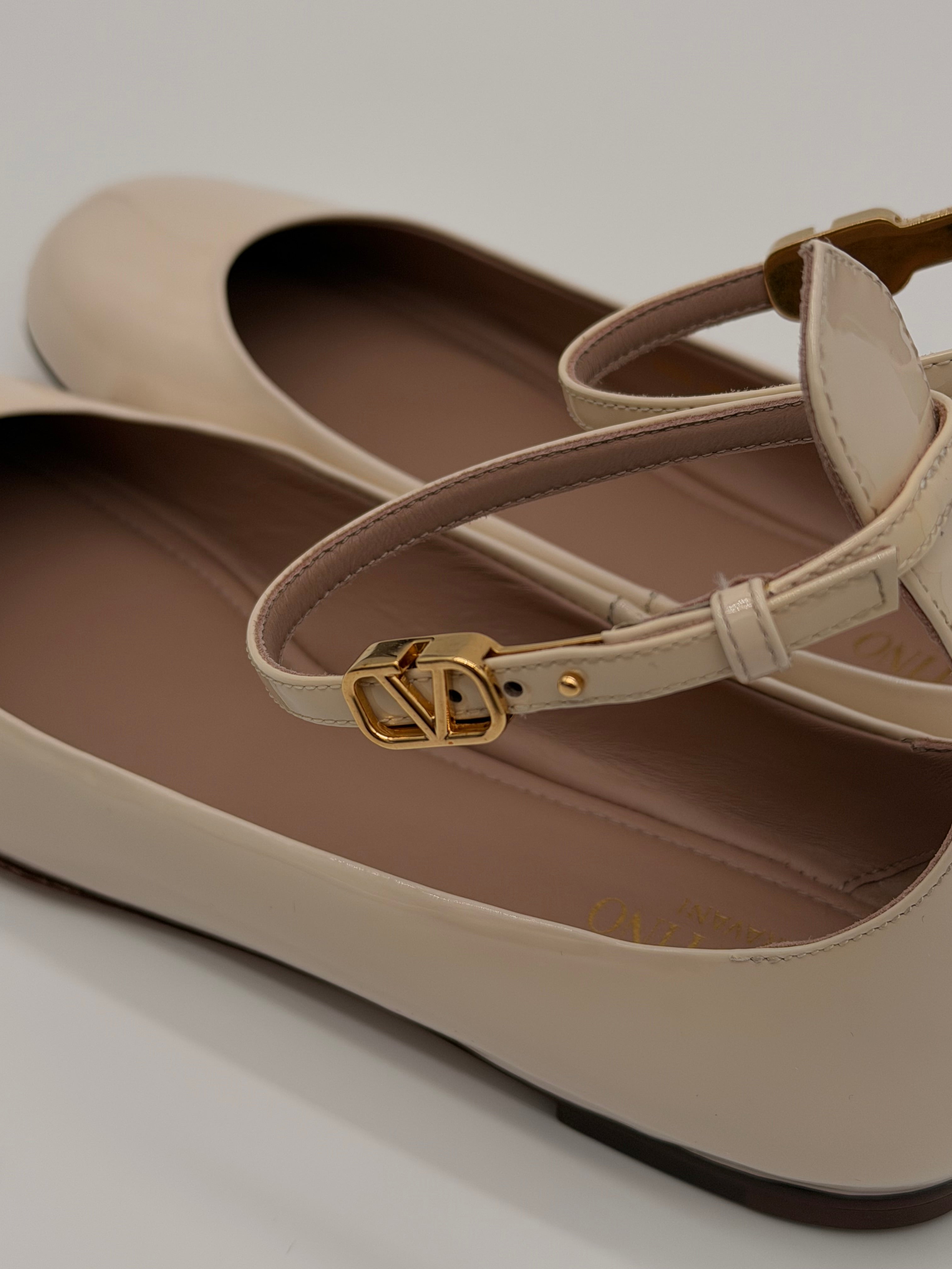 Valentino Garavani - flats