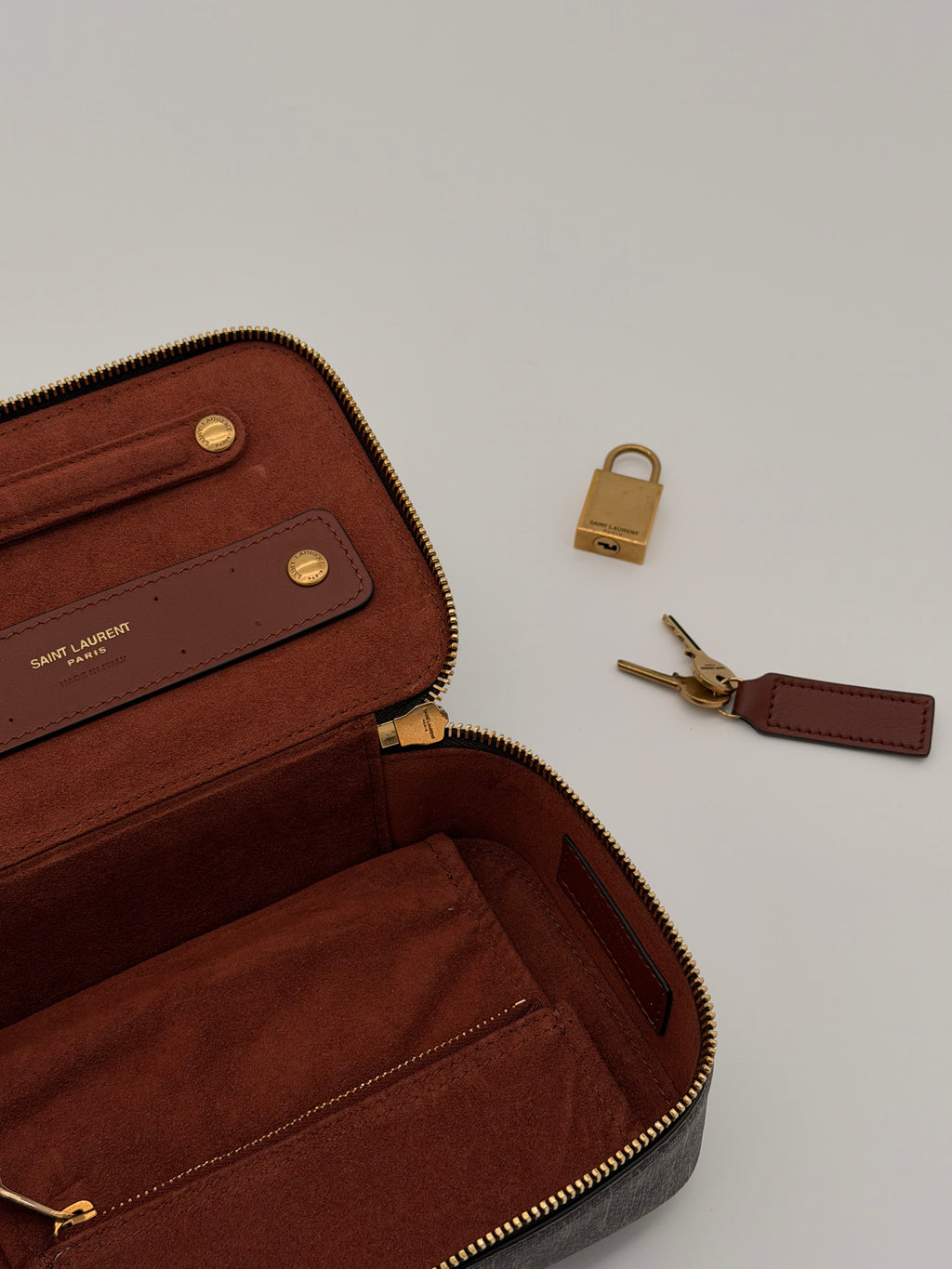 Saint Laurent - Joyero / Cosmetiquera