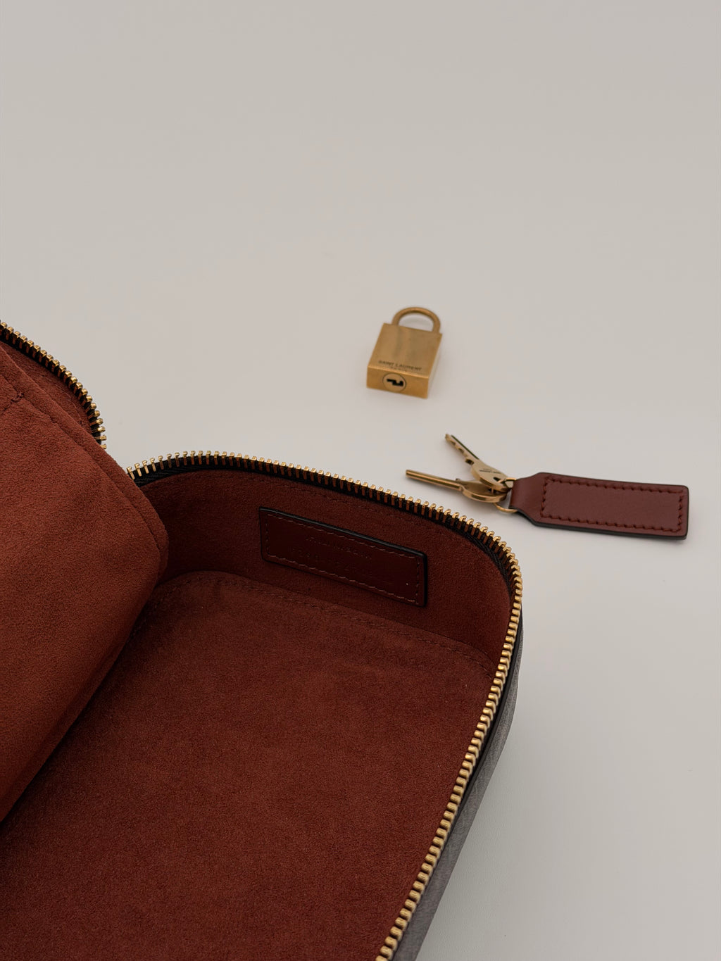 Saint Laurent - Joyero / Cosmetiquera